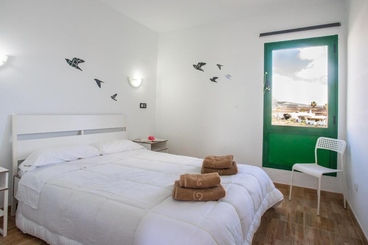 Moya Apartment Tias Bagian luar foto