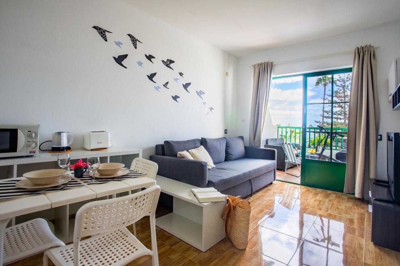 Moya Apartment Tias Bagian luar foto