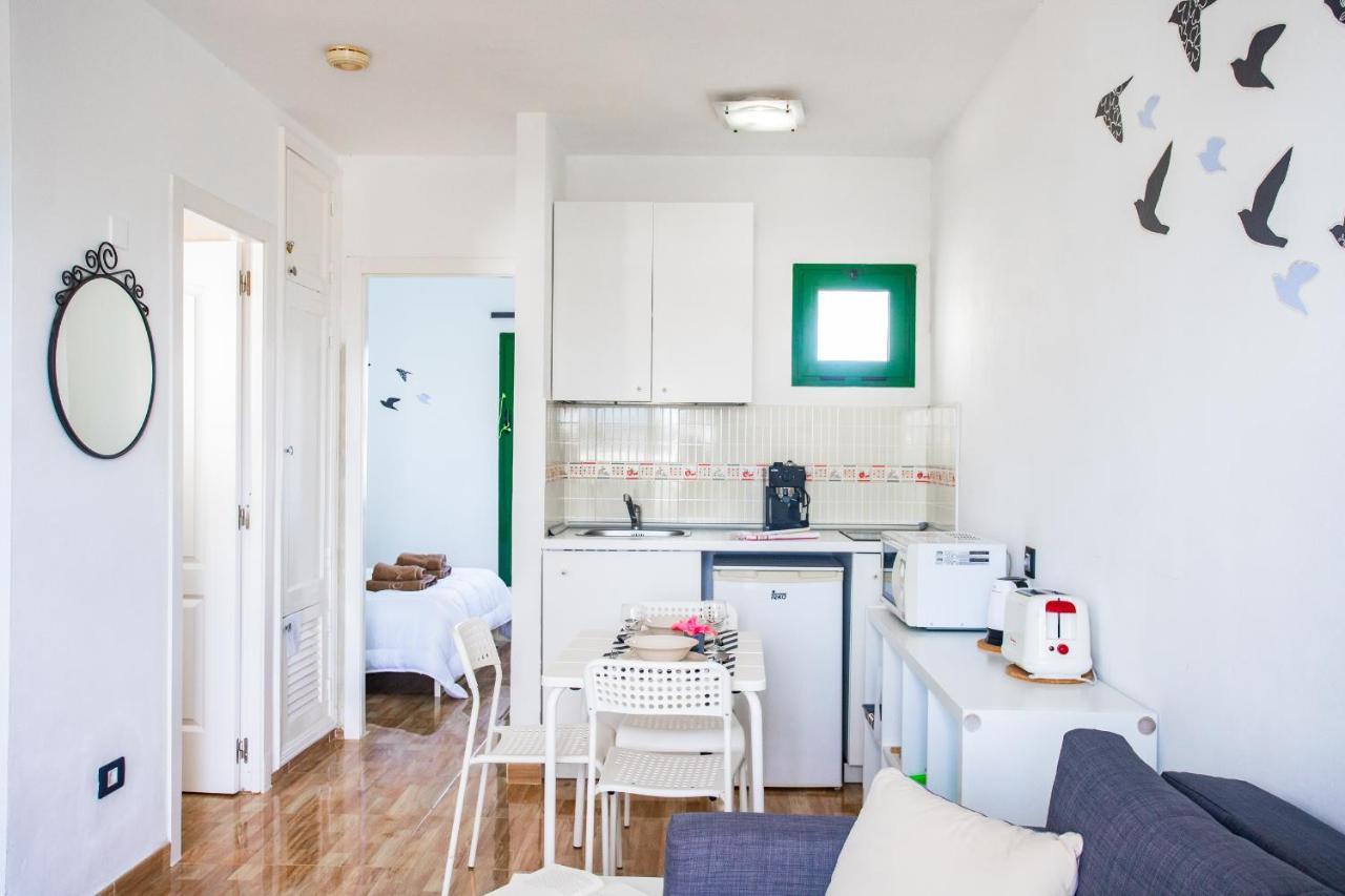 Moya Apartment Tias Bagian luar foto