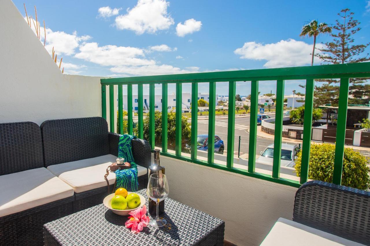 Moya Apartment Tias Bagian luar foto