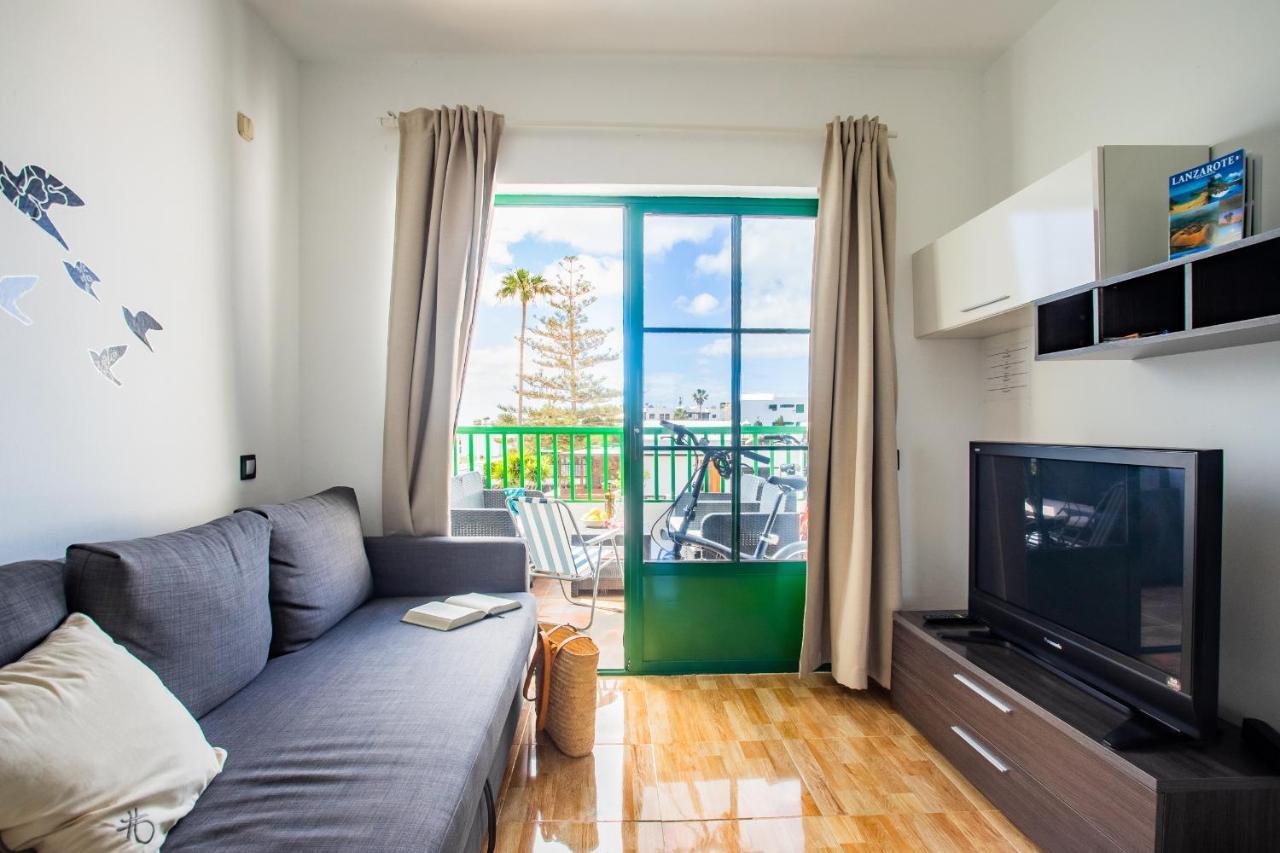 Moya Apartment Tias Bagian luar foto