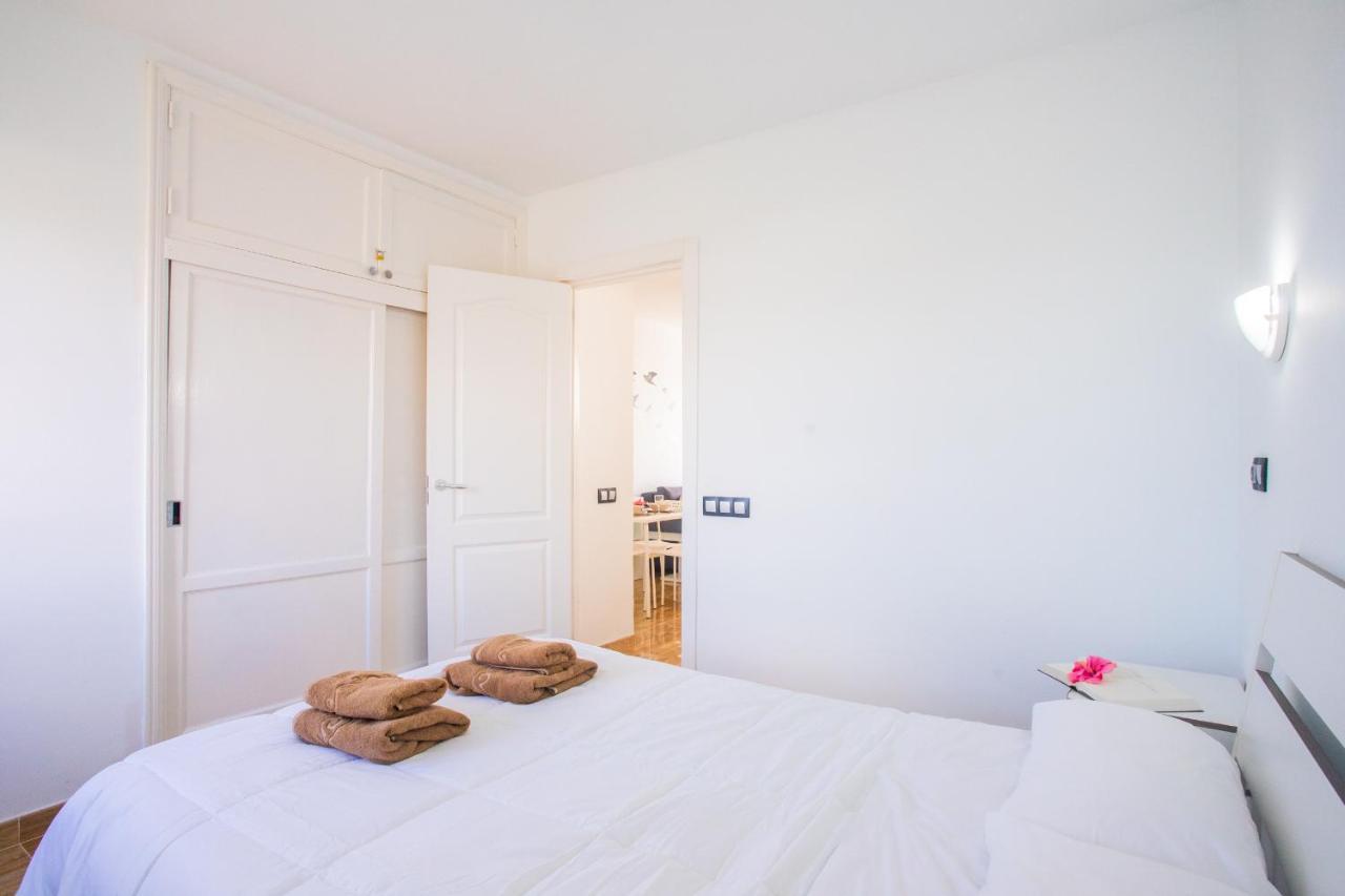 Moya Apartment Tias Bagian luar foto