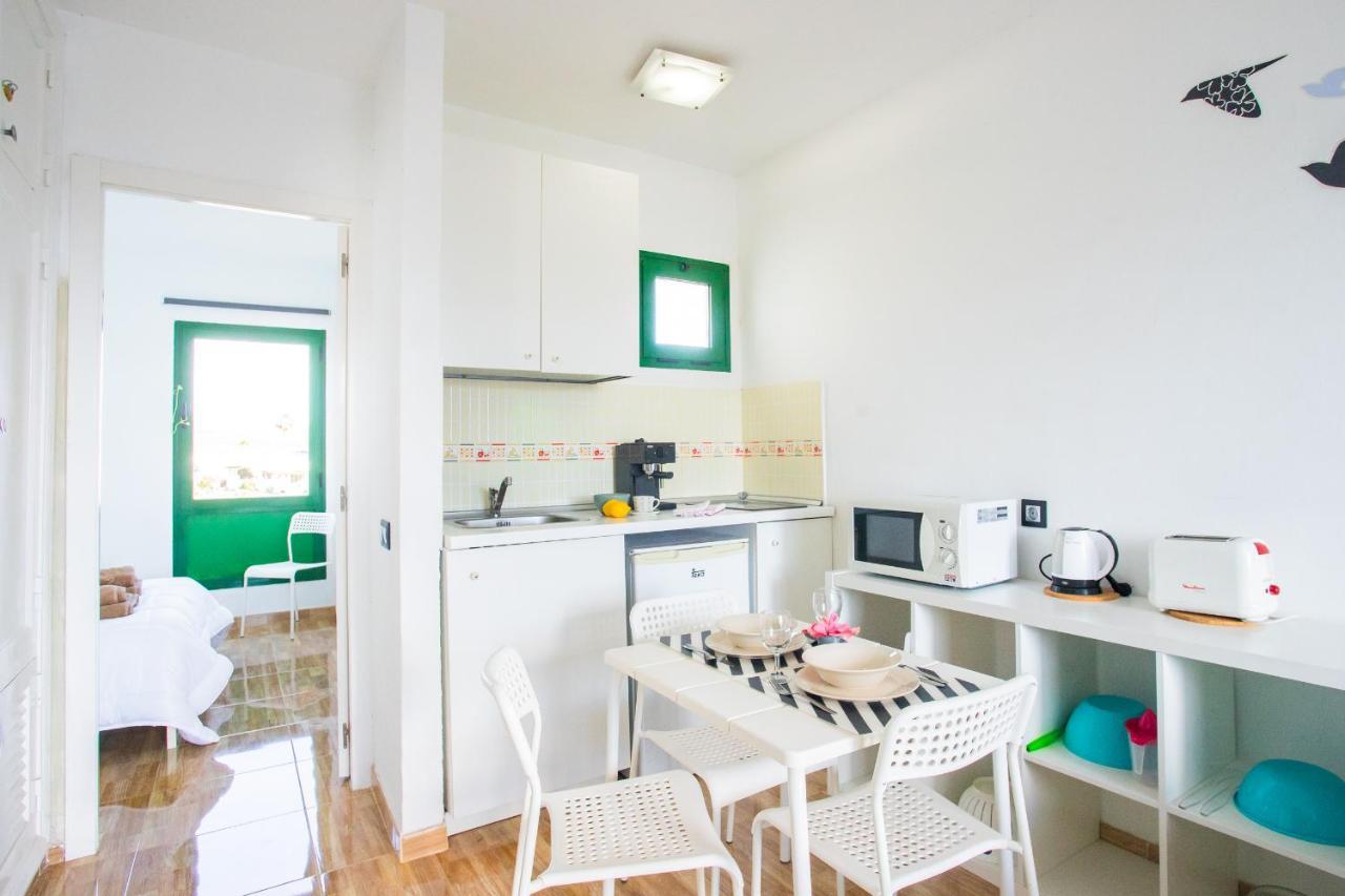Moya Apartment Tias Bagian luar foto