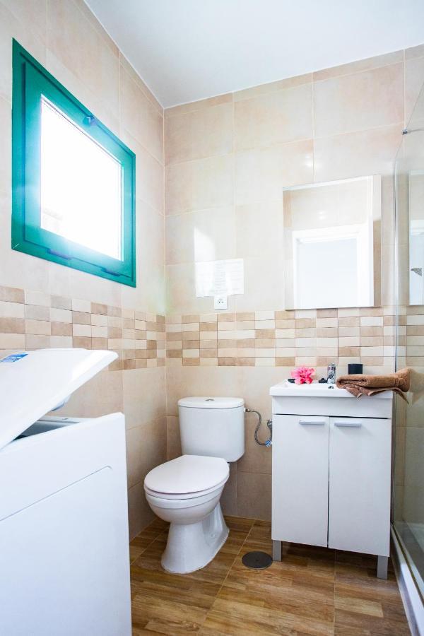 Moya Apartment Tias Bagian luar foto