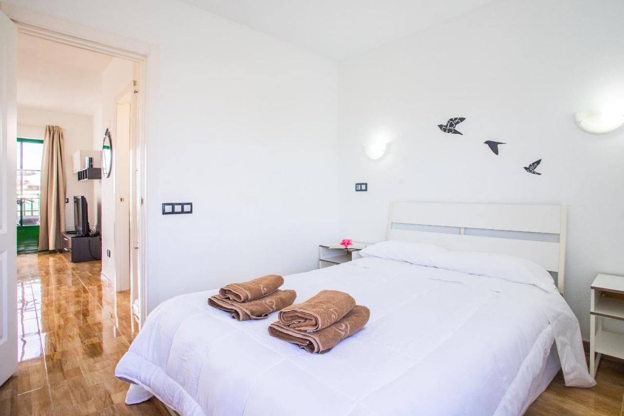 Moya Apartment Tias Bagian luar foto